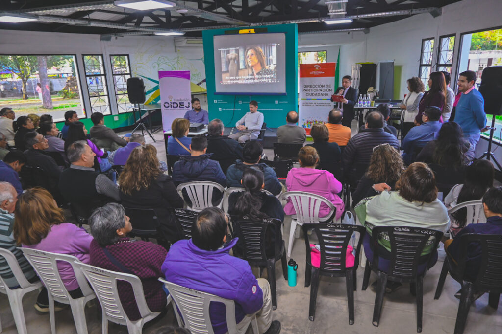 [Imagen de Curso sobre Inteligencia Artificial dirigida a referentes de Centros Vecinales]